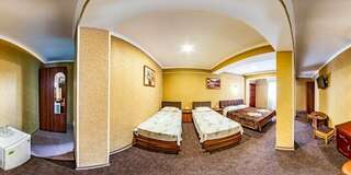 Гостиница Ростовчанка Лазаревское 4-х местный номер с балконом-10