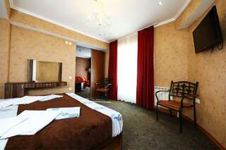 Гостиница Ростовчанка Лазаревское 2-х комнатный номер семейный-4