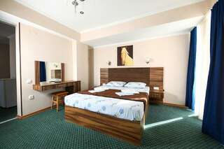 Гостиница Ростовчанка Лазаревское 2-х комнатный номер семейный-12